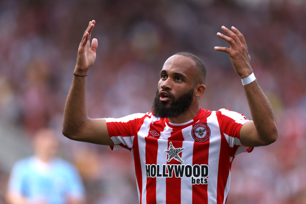 Brentford FC v Manchester City - Premier League