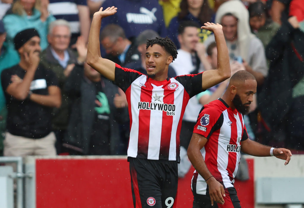 Brentford FC v Crystal Palace - Premier League